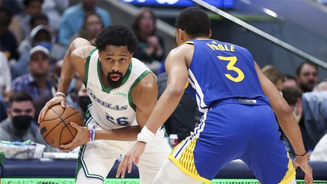 博鱼体育-独行侠勇士狭路相逢 两位超级第六人对决左右天平